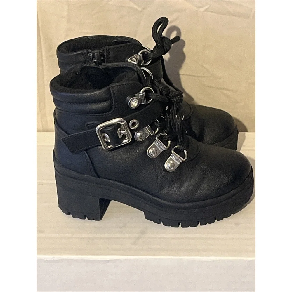 Girls Black Boots Combat Style Size 7 Lil Jett by Cupcake‎ Couture